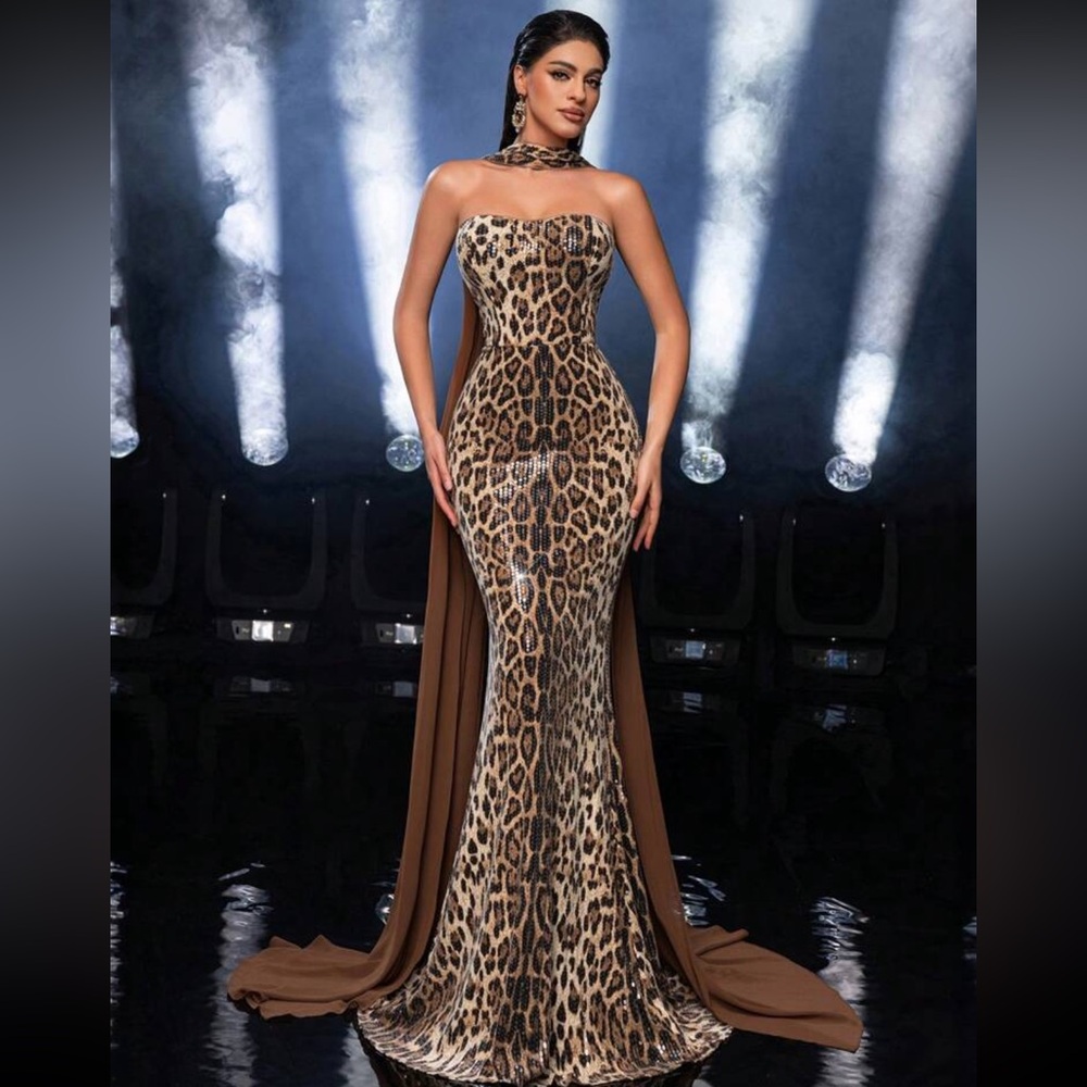 Glamrae Elegant Champagne Color Gorgeous Sequins Leopard Print